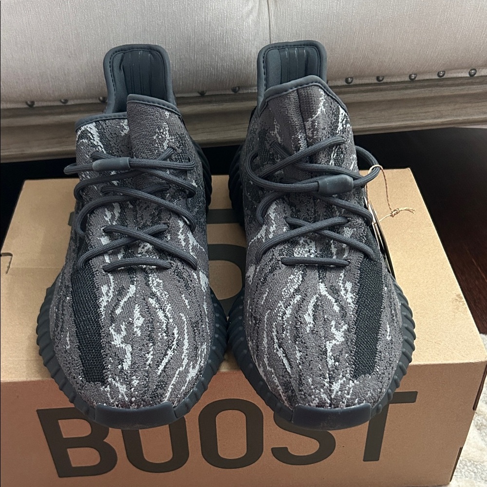 Yeezy 350 Gray Patterned Sneakers